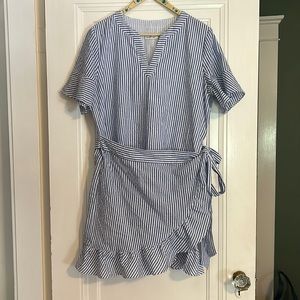 Vineyard Vines blue/white striped wrap dress